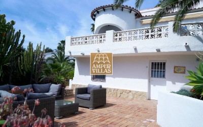 Cozy villa with lovely views of the sea and Altea.